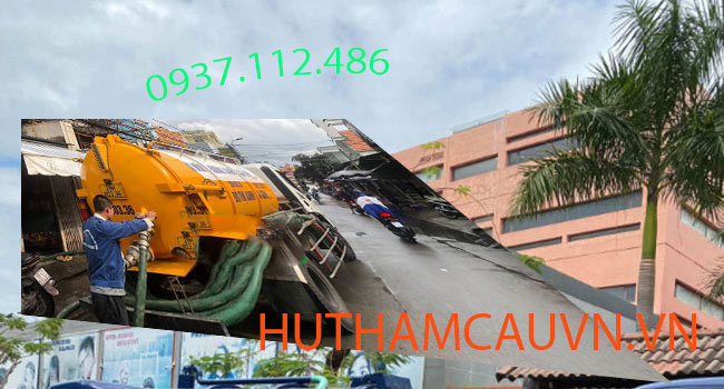 Mùi hôi nồng nặc bốc lên từ hệ thống thoát nước
